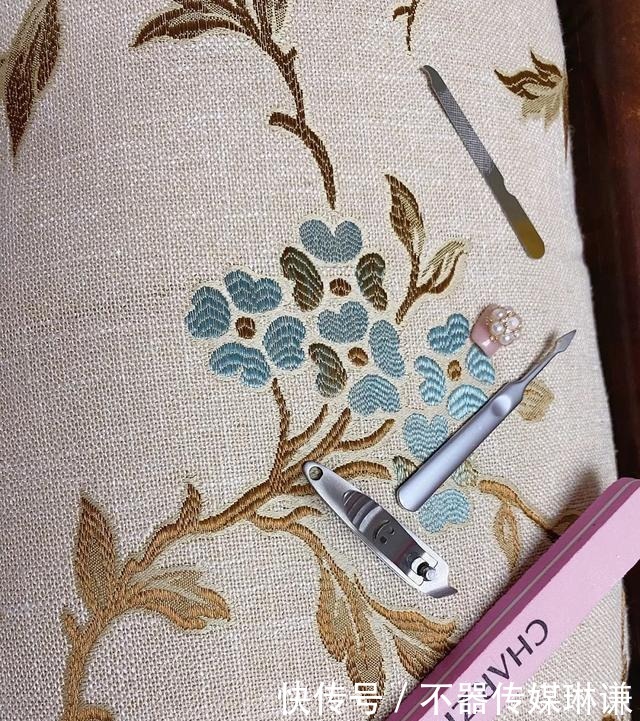 没工具在家怎么卸甲片?几个实用的小技巧,或许可以帮到你