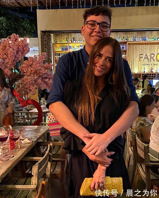 杠铃|哥伦比亚健身模特45岁依然保持着完美身材，与儿子合照更像姐弟