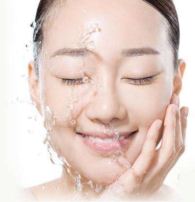 教你正确的洗脸方法 保持弹性脸部肌肤 美容养生从洗脸开始