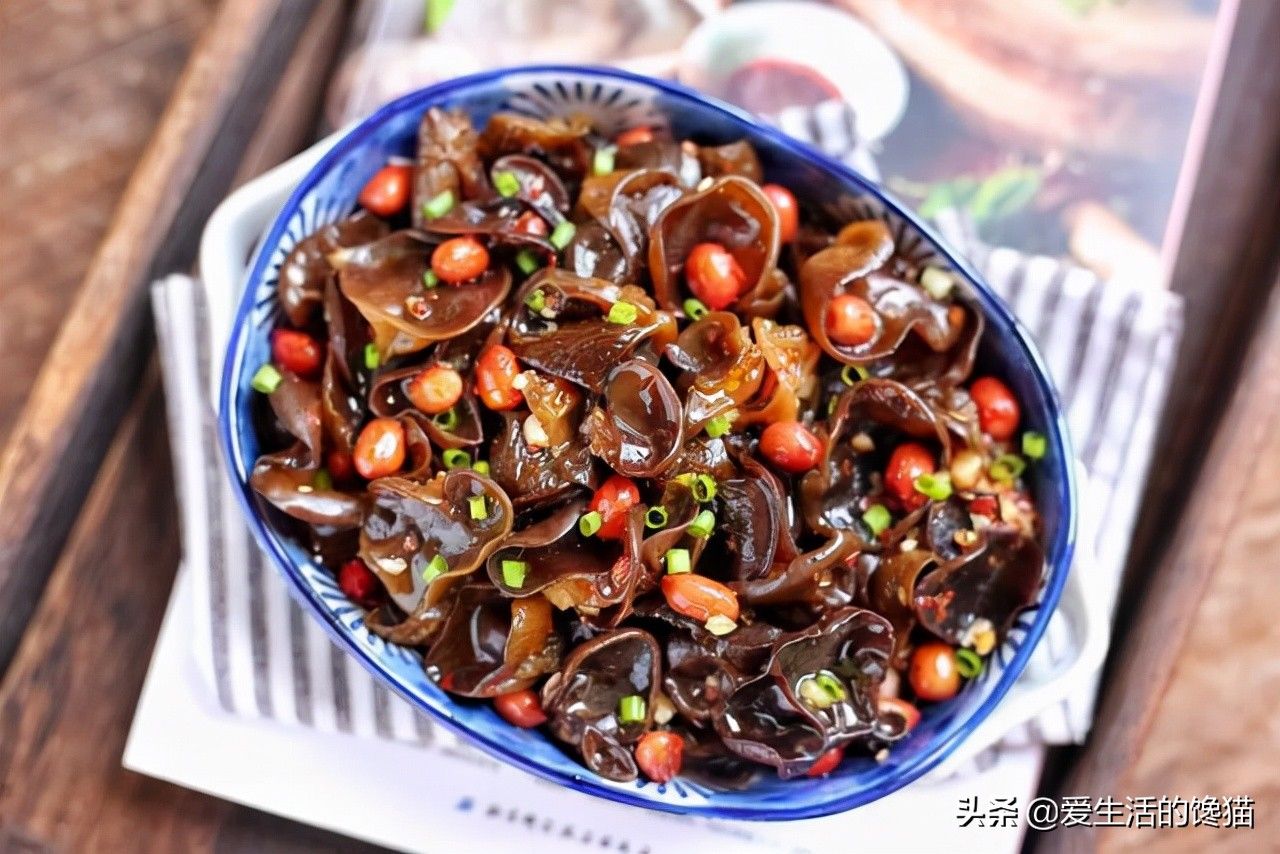 大鱼大肉吃多了,试试这6道下饭菜,三五元炒一盘,比肉更抢手