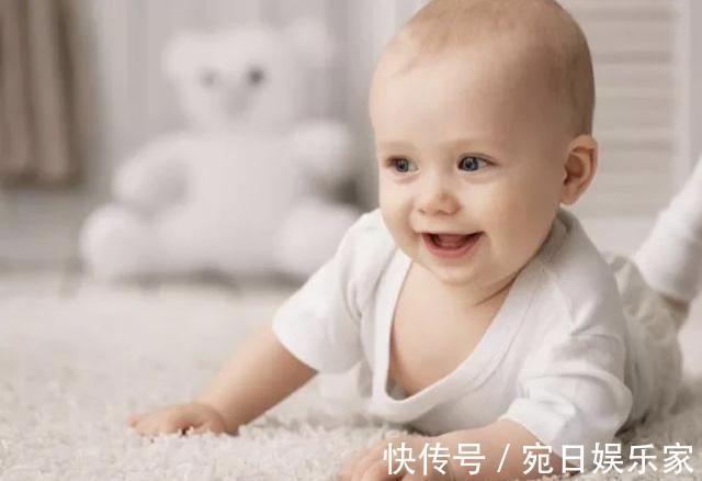儿科医生|5个月宝宝还不会翻身医生别再一直抱着宝宝了,让他多趴一趴吧