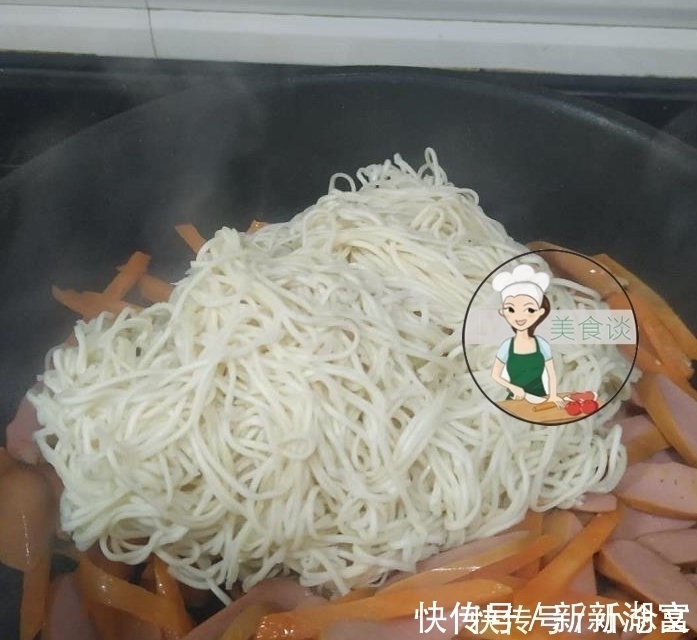 汤面|炒面时别急着下油锅,多做这一步骤,面条不粘锅,更香更有味道