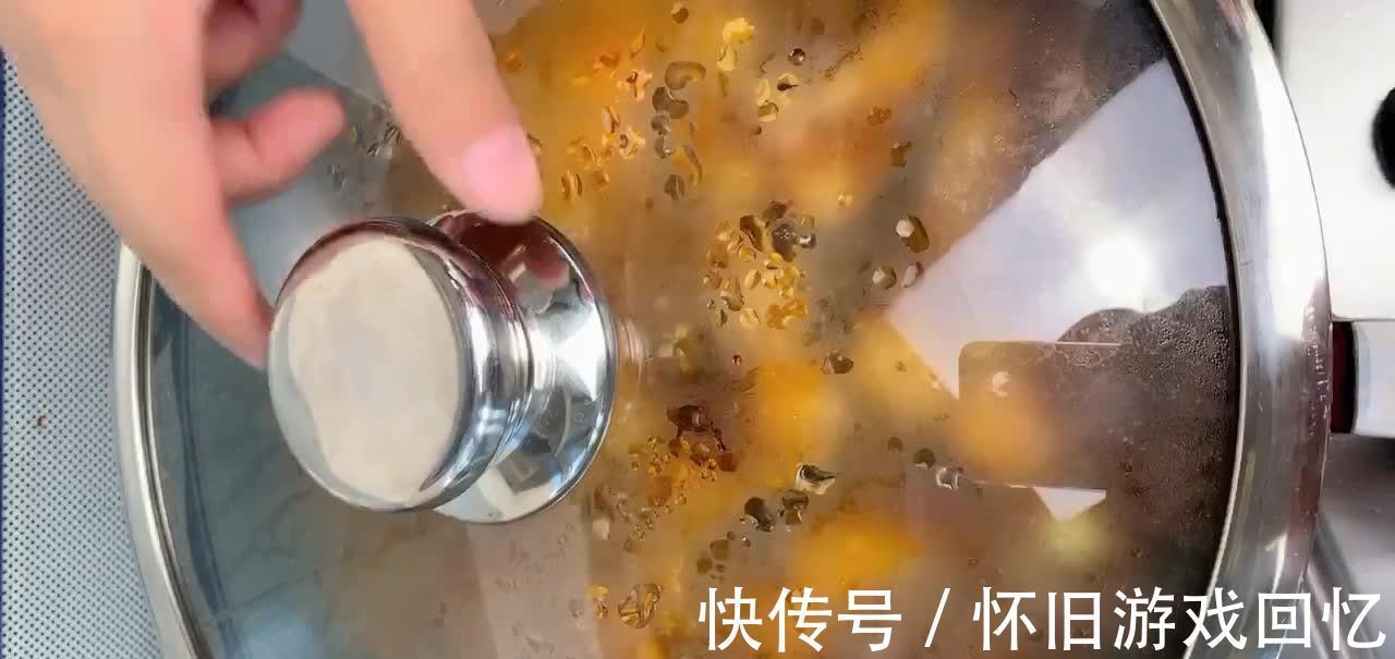 草鱼怎么做好吃？试试此做法，肉质紧实咸香微辣，既鲜嫩又滋补！