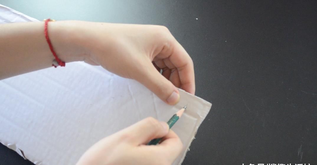 卫生间|一次性纸杯这样改造一下, 放在卫生间里有大用处, 看完你会感谢我的