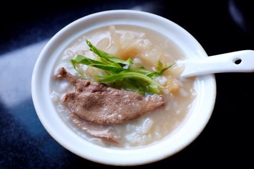 春季養(yǎng)生，第一水，一果，一粥，一菜，一肉，順應時節(jié)，家人受益