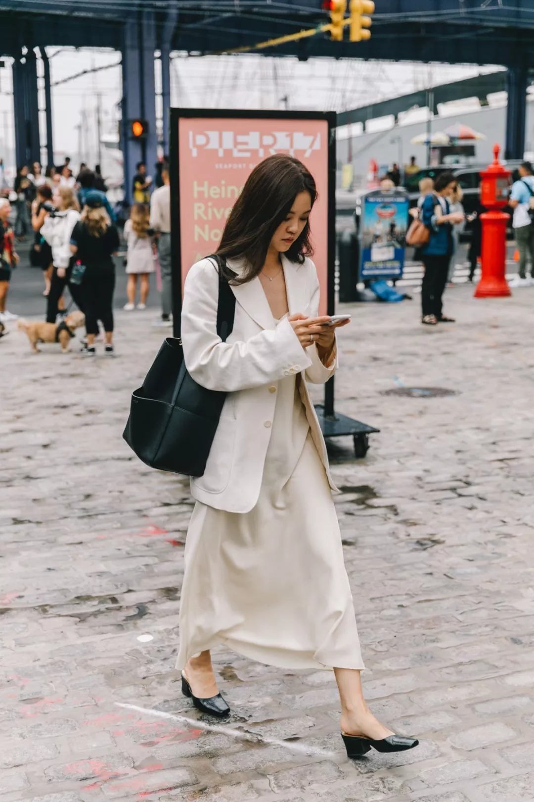 西装+裙子=早秋最in穿法，好看爆了！