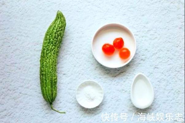 苦瓜最好吃的做法,当然是搭配咸蛋黄,醇香又清爽