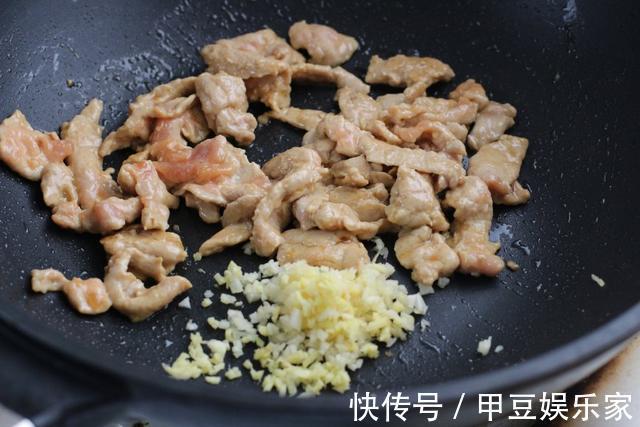 它有“蔬菜之王”的美称，用来炒肉既美味又营养，男人多吃身体棒