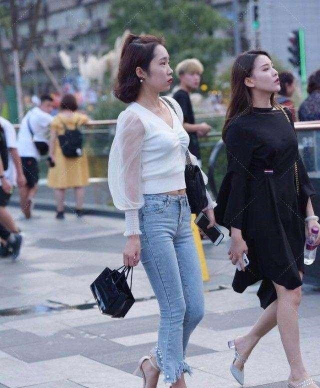 连衣裙 瑜伽裤才是穿搭主角，时尚休闲又百搭，夺人眼球！