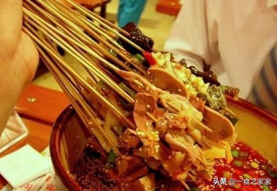 手抓饼|国内最受欢迎的5种平民小吃,第1种在校门口最受欢迎,你吃过吗