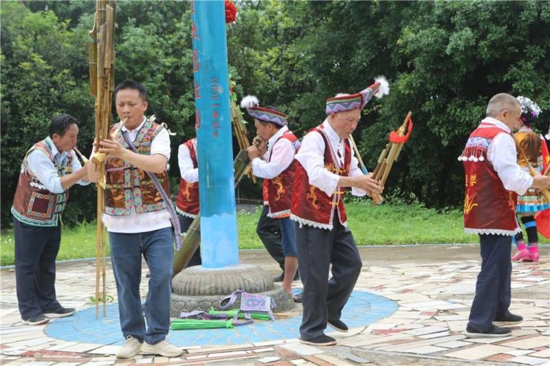 芦笙队|76岁的“非遗”传承人何彪：笙歌声声颂党恩