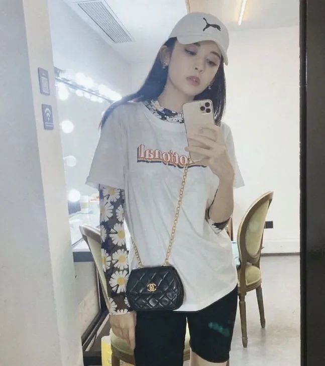 bm|成千上万的女生在三里屯做BM女孩