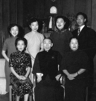 杜月笙临终前,杜家出现两份遗嘱,万墨林直