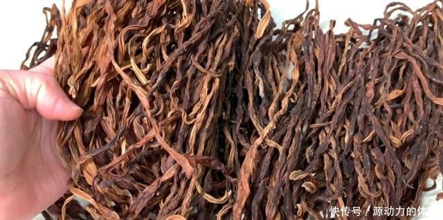 碰到此菜别手软,一次多存些,晒干放冰箱囤起来,上锅一蒸比肉香!