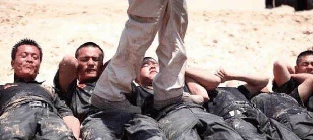 时代|黑人体格健壮,为何在近战搏斗的冷兵器时代,却没有称霸世界?