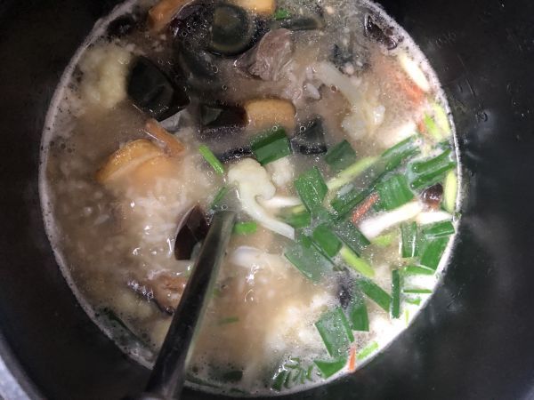 电压锅|皮蛋排骨粥