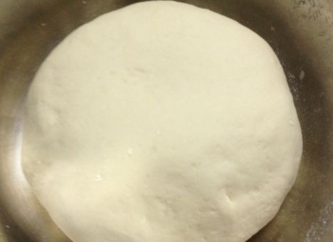 蒸馒头烙饼发面时,只放酵母是“大忌”,多放2样,10分钟发满盆