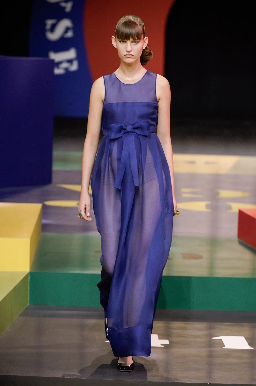 anna！DIOR邀请你玩一场打破陈规的游戏