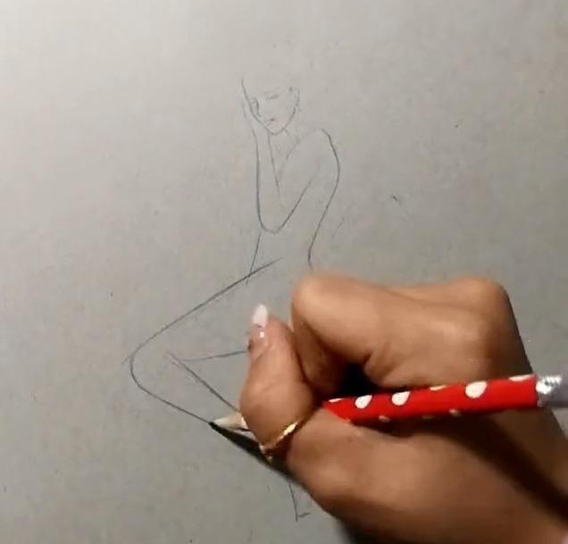 立体感#美术生手绘“3D”女友,画上线条立体感十足,网友:不好意思看了