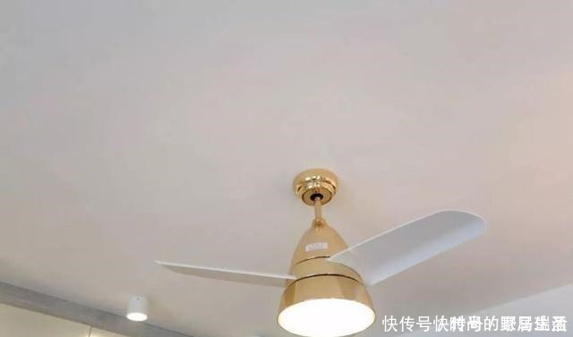 温馨|奋斗5年买下30㎡的家，榨干每一寸空间，温馨实用，我很满足！