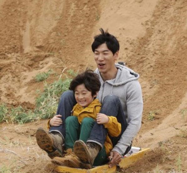 张亮苦心经营多年的“好爸爸”人设崩塌，他该何去何从