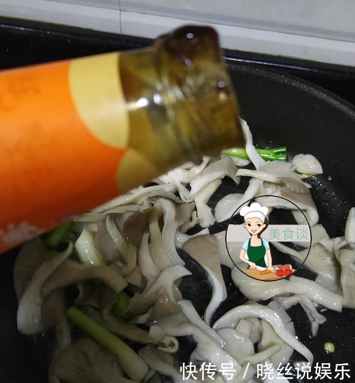 平菇|平菇炒鸡蛋,滋补强身,蛋白质是猪肉的4倍,孩子多吃体格好