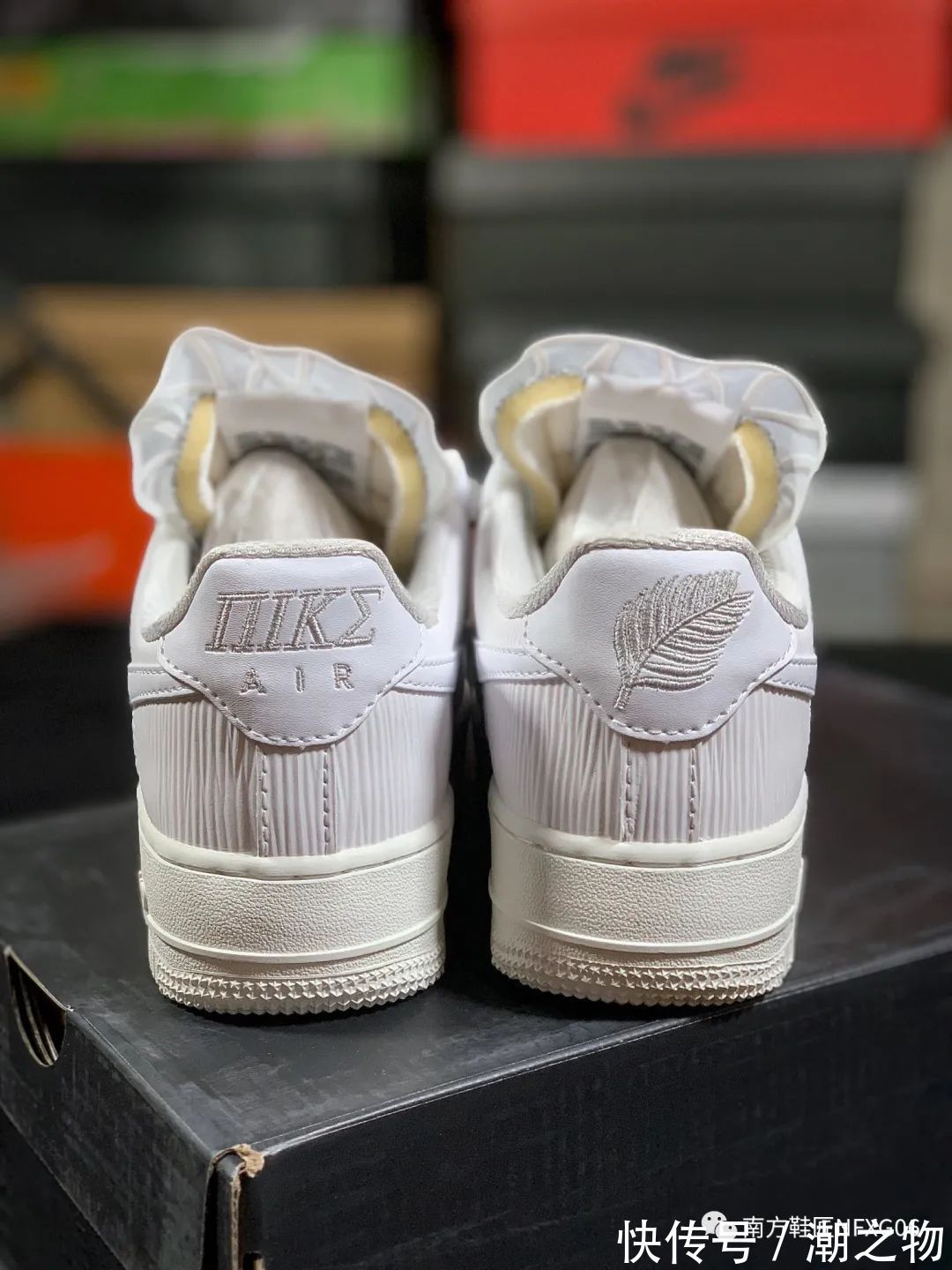 青春岁月|纱衣材质鞋舌，酷似胜利女神装扮！这款Air Force 1 很有创意