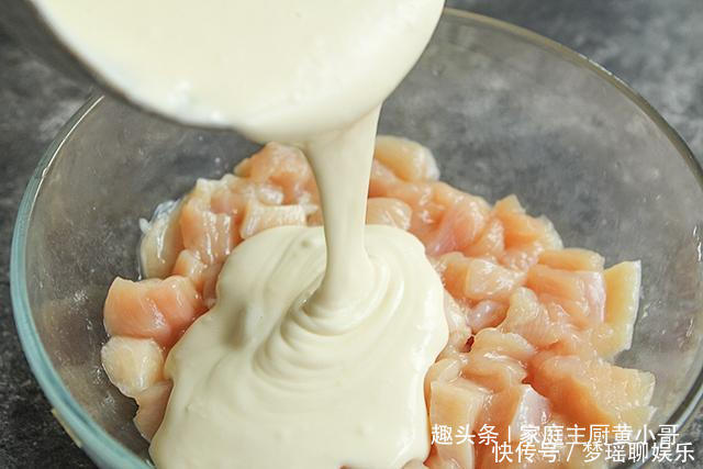 鸡肉|学会鸡胸肉这新做法,年夜饭给家人露一手,外焦里嫩酸甜又可口