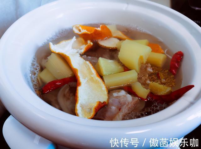 甘蔗|炖羊肉，记得放“1红1白1黄”，肉嫩无膻味，羊汤清亮又好喝