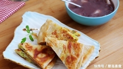 令家人着迷的早餐，鸡蛋灌饼自己做，外焦内软爱起层，一次成功