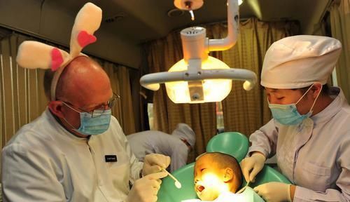 东西|孩子被嘲笑“嘴臭”,遭同学孤立,医生取出的东西宝妈也说臭