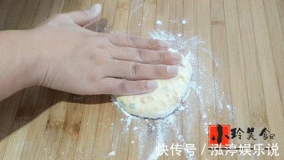 香肠|玉米面全身都是宝,教你秘制新做法,比肉香比面包还松软,真好吃