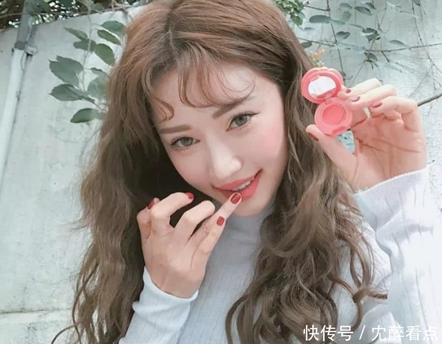 直男最“忍不了”的4种女生发型,很多人最爱,发型师都难住了!