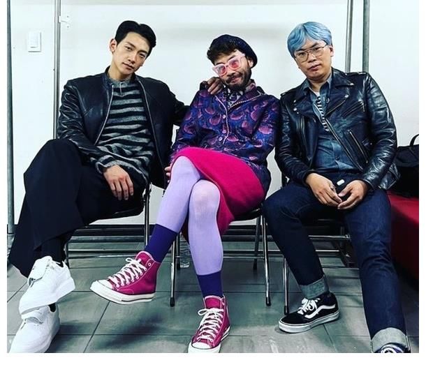 Rain、卢弘喆、金泰浩PD宣传Netflix新综艺《吃货与大胡子》！