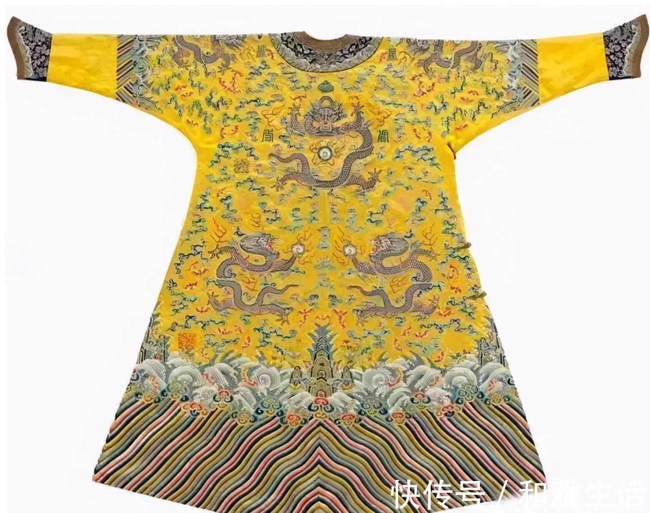 礼服$清朝皇帝的衣柜:传统的剥离与再融,一件龙袍竟然承载一个时代
