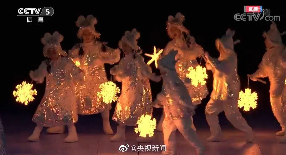 红丝带|还得是他！“张艺谋太懂了”爆上热搜