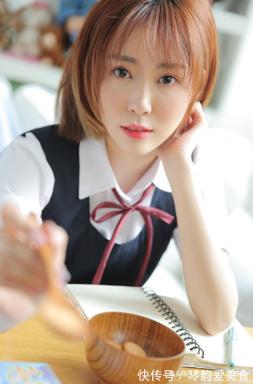 |发朋友圈比较搞笑的句子集锦,发朋友圈太合适了!