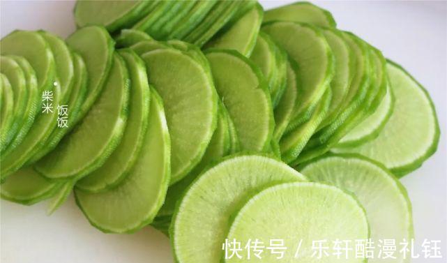 包饺子|七月八月，记得吃这菜，才一元一斤，水嫩多汁，包饺子特别香