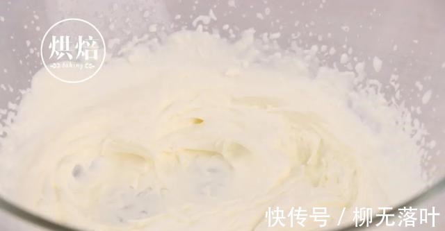 卖断货的生椰拿铁出蛋糕卷了 清新又浓郁 下一个爆款就是它！