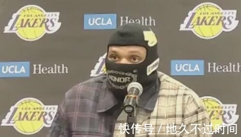威少|威少又现奇葩穿搭!面罩只露眼像“忍者神龟”,曾穿XXXXXL羽绒服