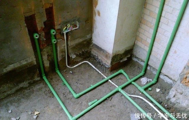 装修|装修前忘记检查这个小地方,几万块装的卫生间毁了,被开发商坑惨!