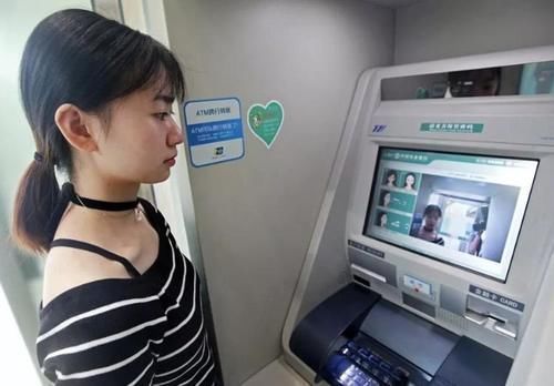 利息|房贷“越长越好”还是“越短越好”银行员工选错等于白送钱