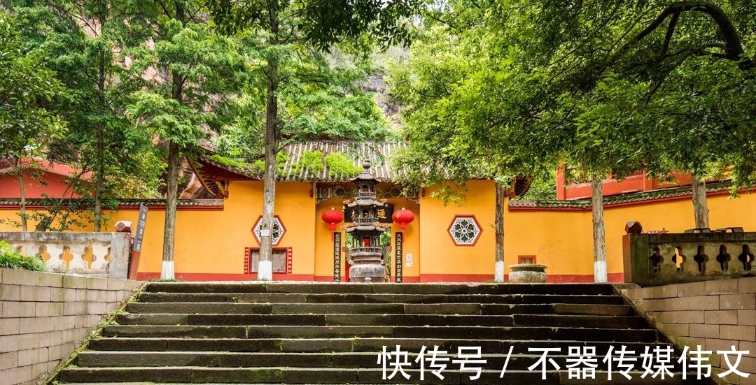 通天岩景区|“江南第一石窟”位于江西赣州，游客暂时不多，你去过吗？