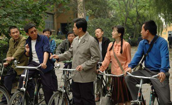 张大千|40年前一幅画5元没人要，他买下九千张，如今随便一幅就价值上亿