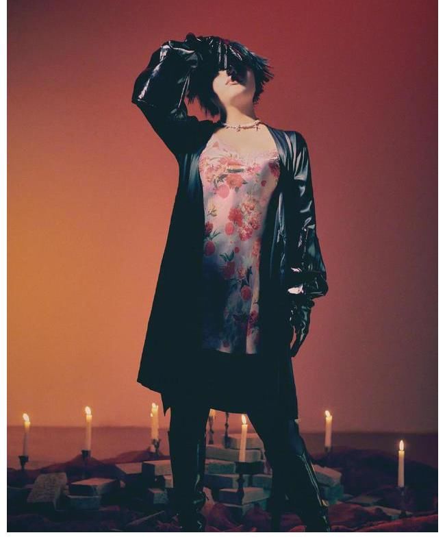 脱口秀演员李雪琴的《男人装》