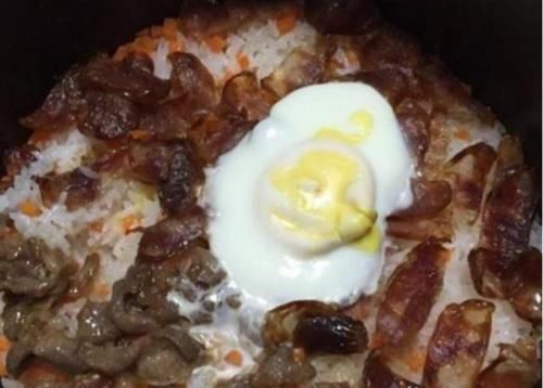 怀孕期间|23岁孕妈“产妇餐”火了,没人伺候只能自己做,网友:没必要心疼