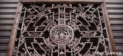 徽州木雕是传统民间雕刻艺术之一,古建筑中的艺术珍品,绝技!