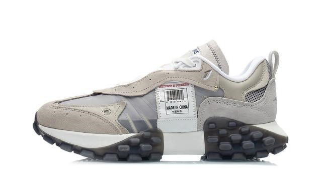 材质 夸张设计真潮真吸睛,高级复古气质满分的神仙跑鞋!