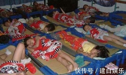 超短|幼儿园发孩子午睡照,宝妈看完该反思了,这些衣服还敢给孩子买吗