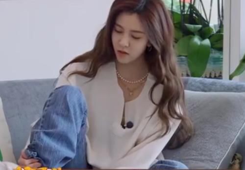 一家人|曝宋妍霏租房錄節目，兩套豪宅月租5萬，卻被質疑請不起保姆